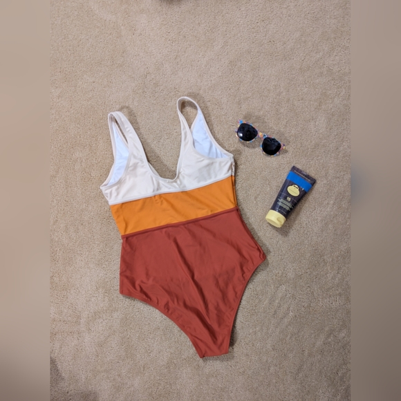 Cupshe - Women's One Piece Swimsuit Color Block Keyhole Cutout - Large - Picture 2 of 7